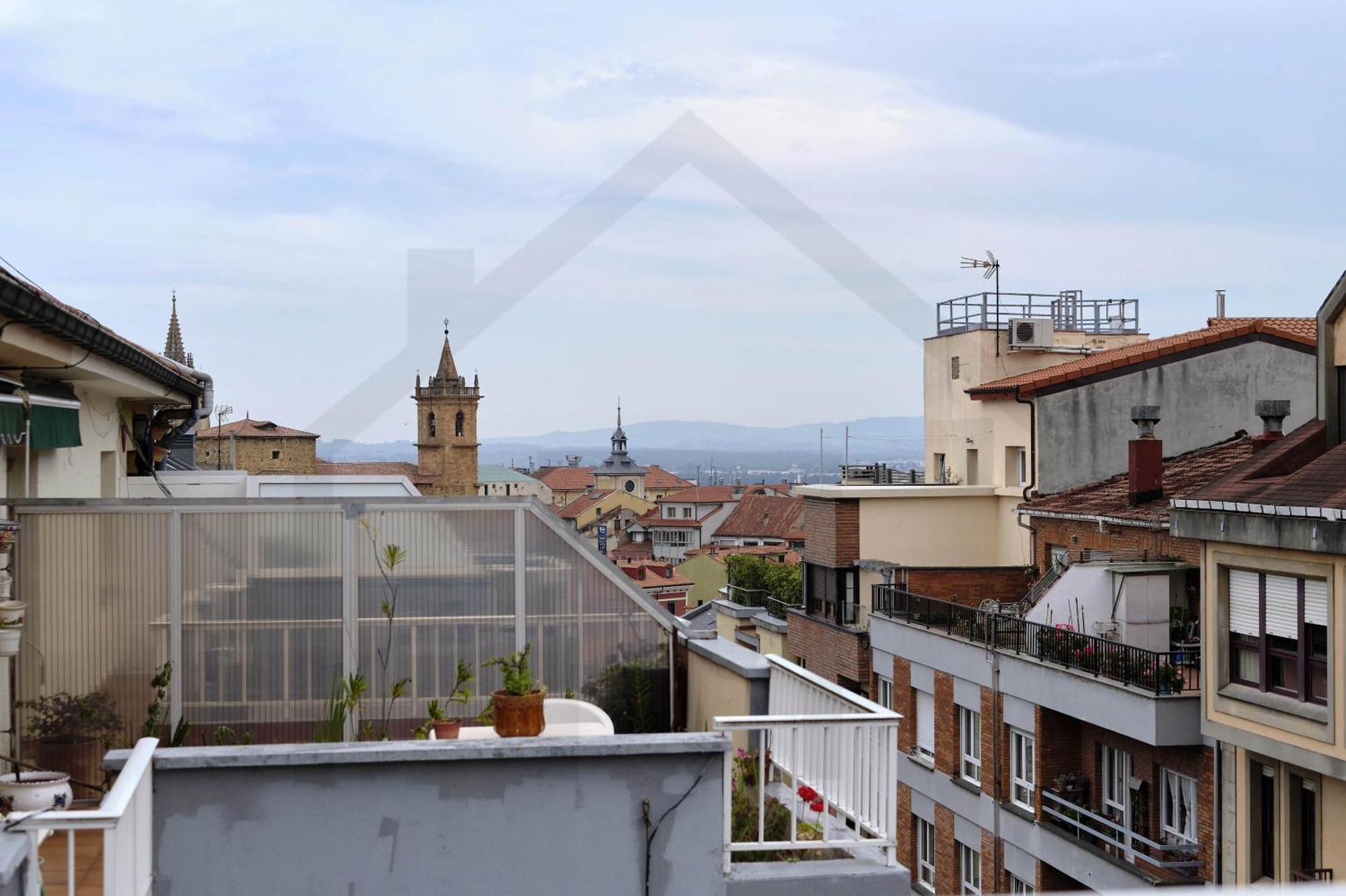 Atico Quintana I - Con Terraza, Vistas A La Ciudad, En El Centro, Con Wifi Y Garaje Apartment โอเบียโด ภายนอก รูปภาพ